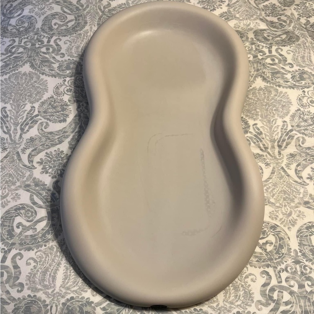 Keekaroo Peanut Changer